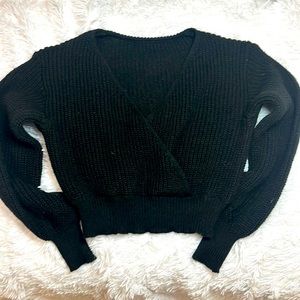 NWOT-SHEIN Vneck Small cropped black sweater with sleeves that pushup 3/4 length